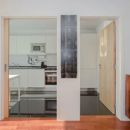 Apartment Liiiving In | Bright Light Porto